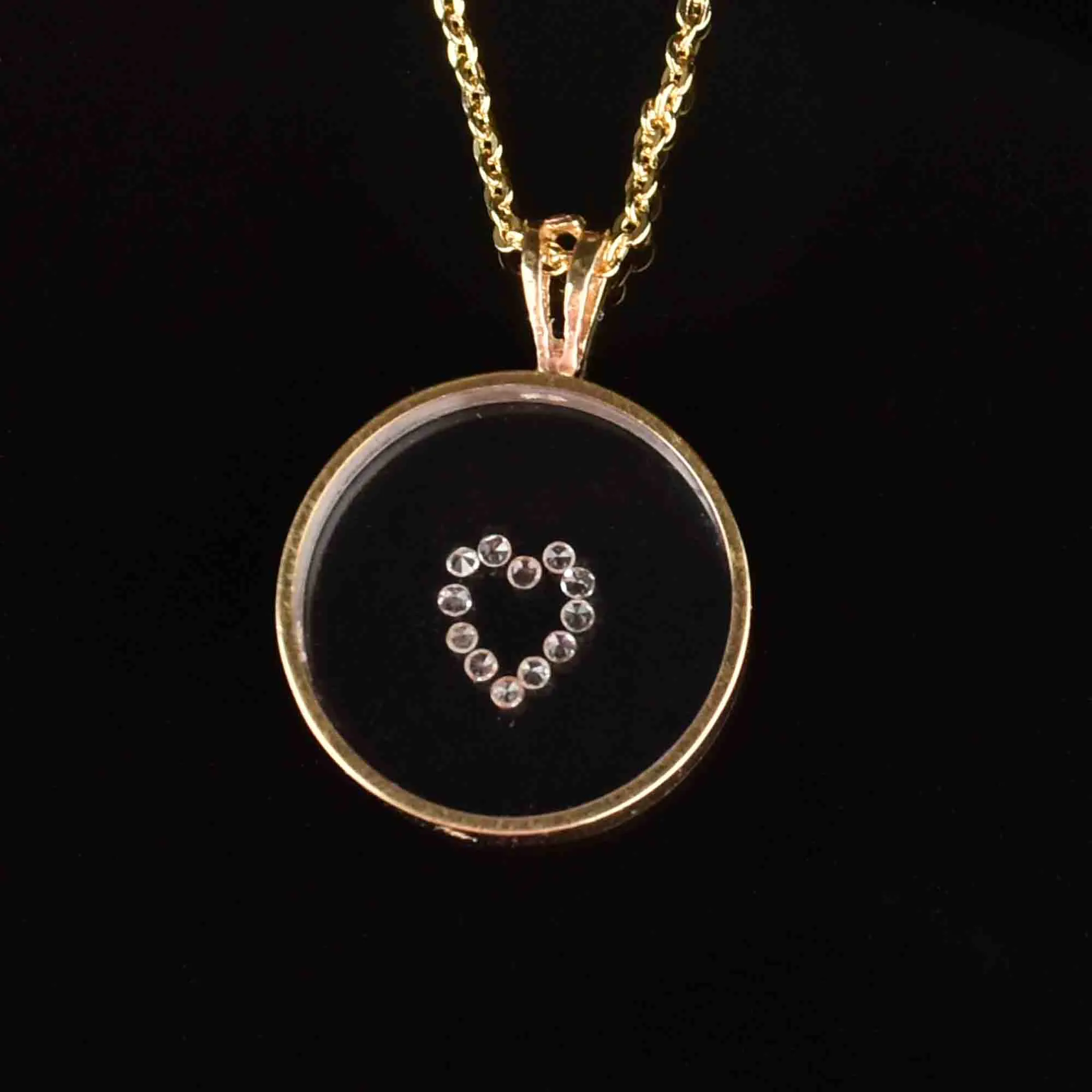 14K Gold Diamond Heart Pendant Necklace