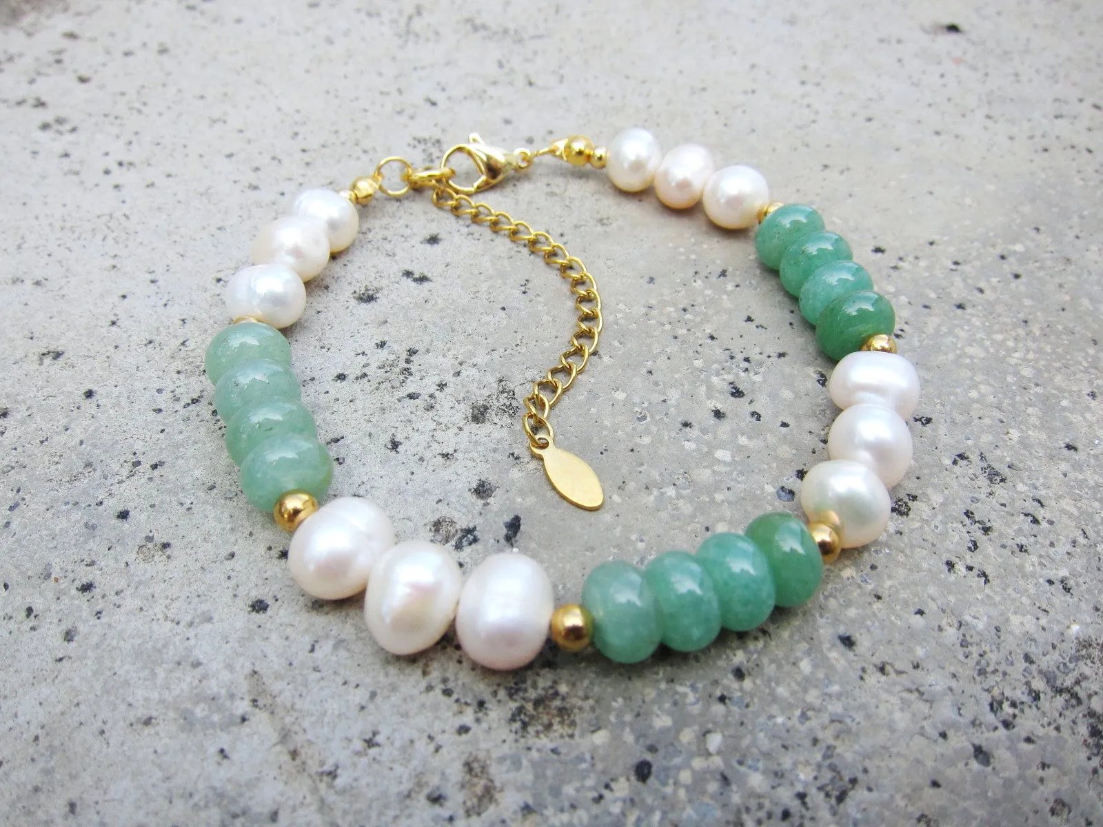 Abundance - Green Aventurine, Freshwater Pearls Beaded Bracelet