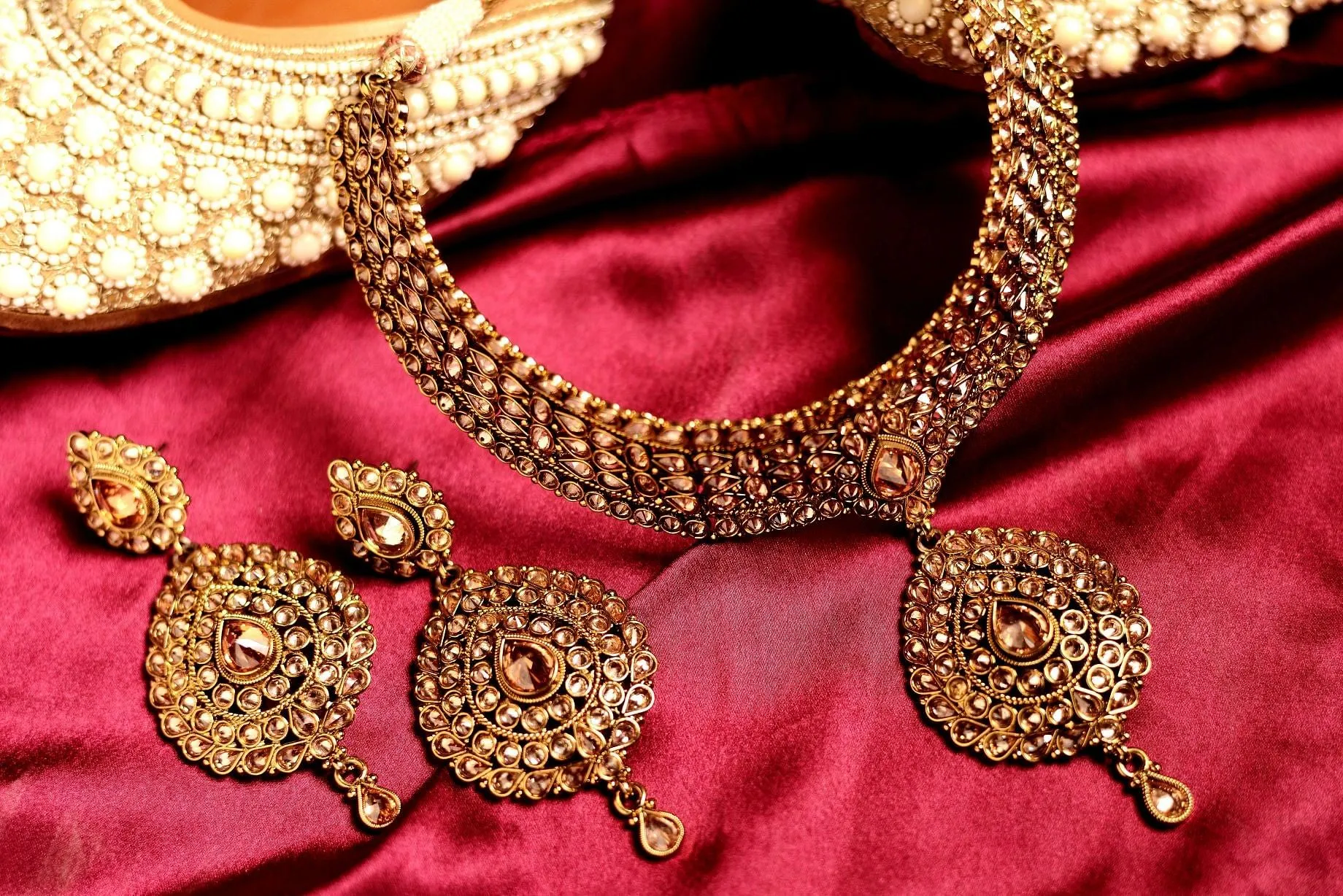 Antique Polki choker set.