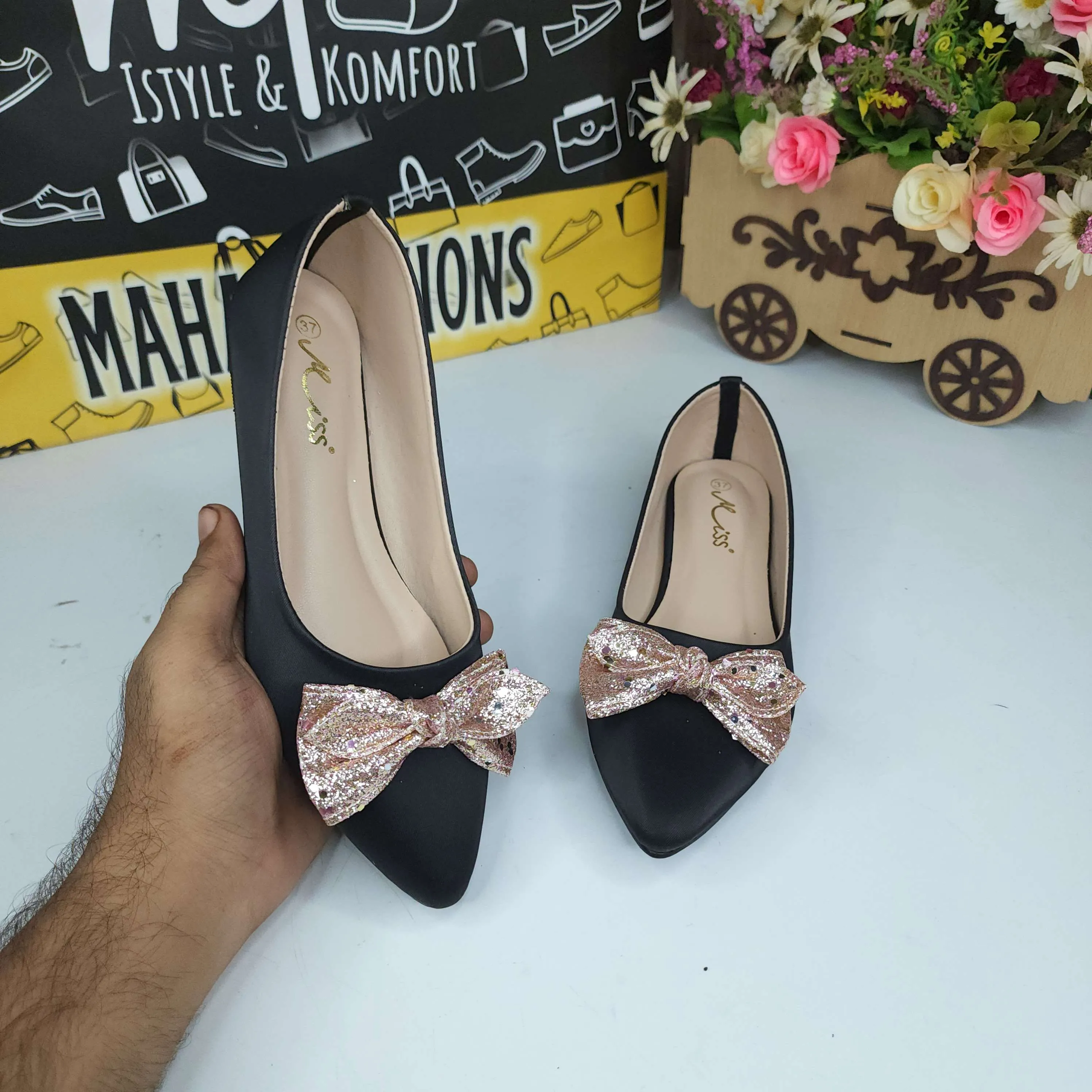 Black Bow Pumps