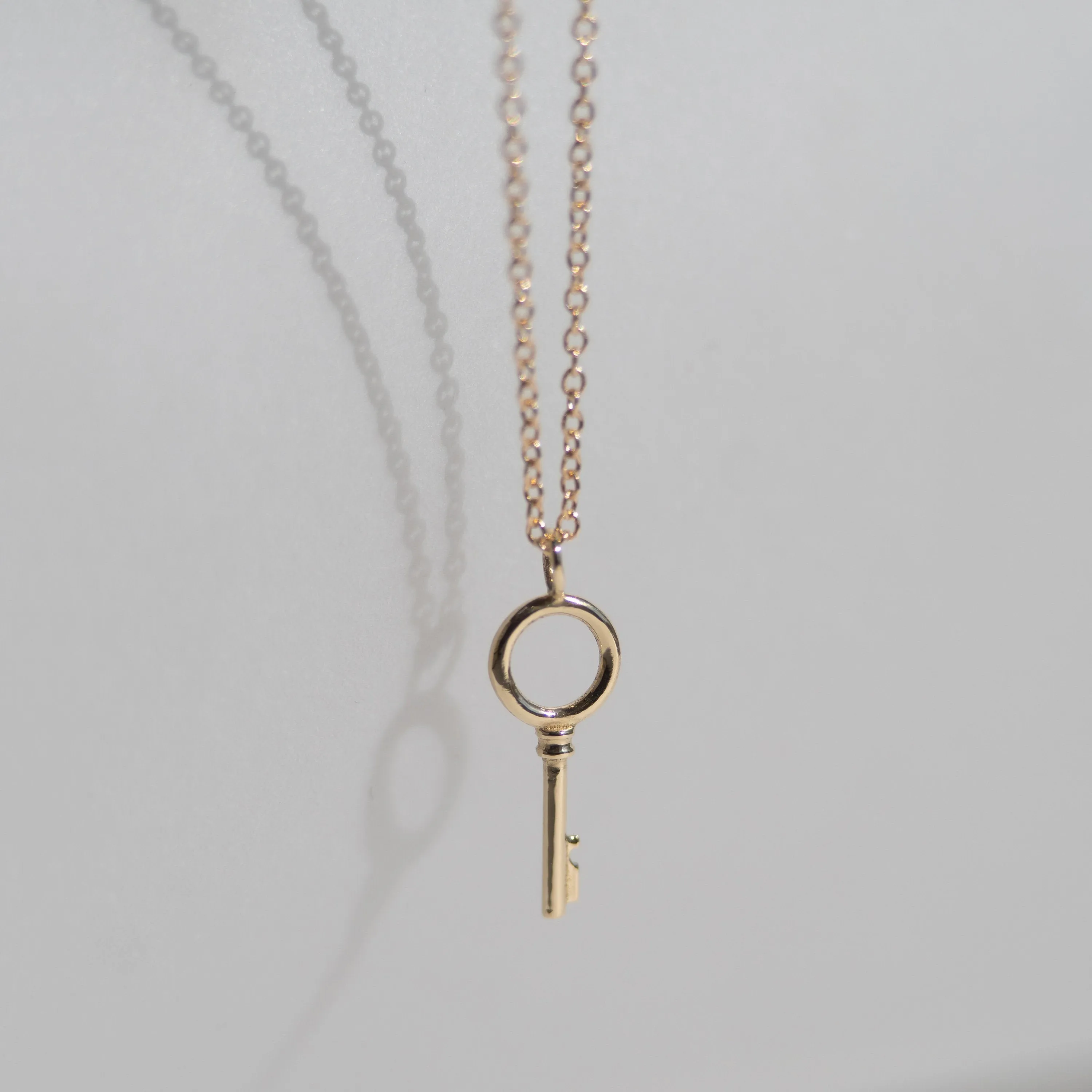 Circle Key Necklace - 14k Yellow Gold