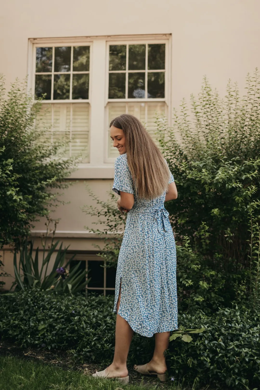 Elliana Floral Midi Dress in Blue Floral