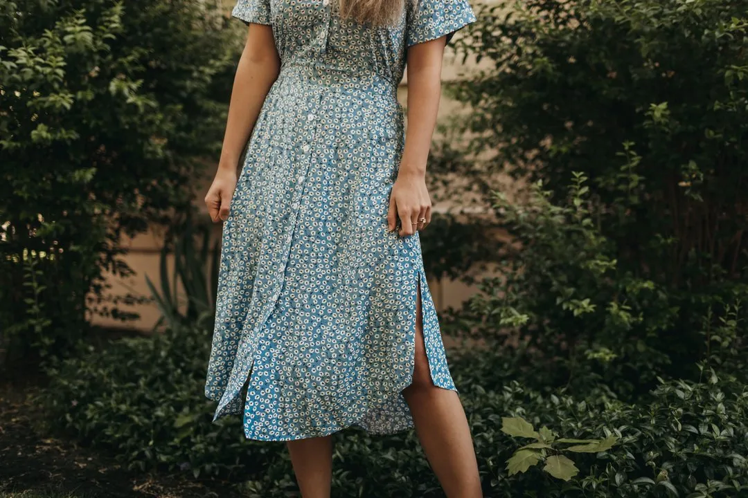 Elliana Floral Midi Dress in Blue Floral