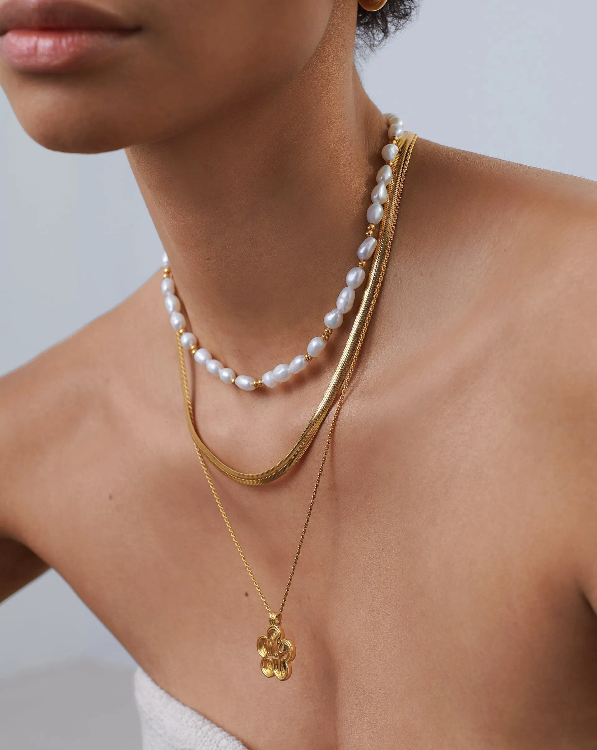 Good Vibes Pearl Choker