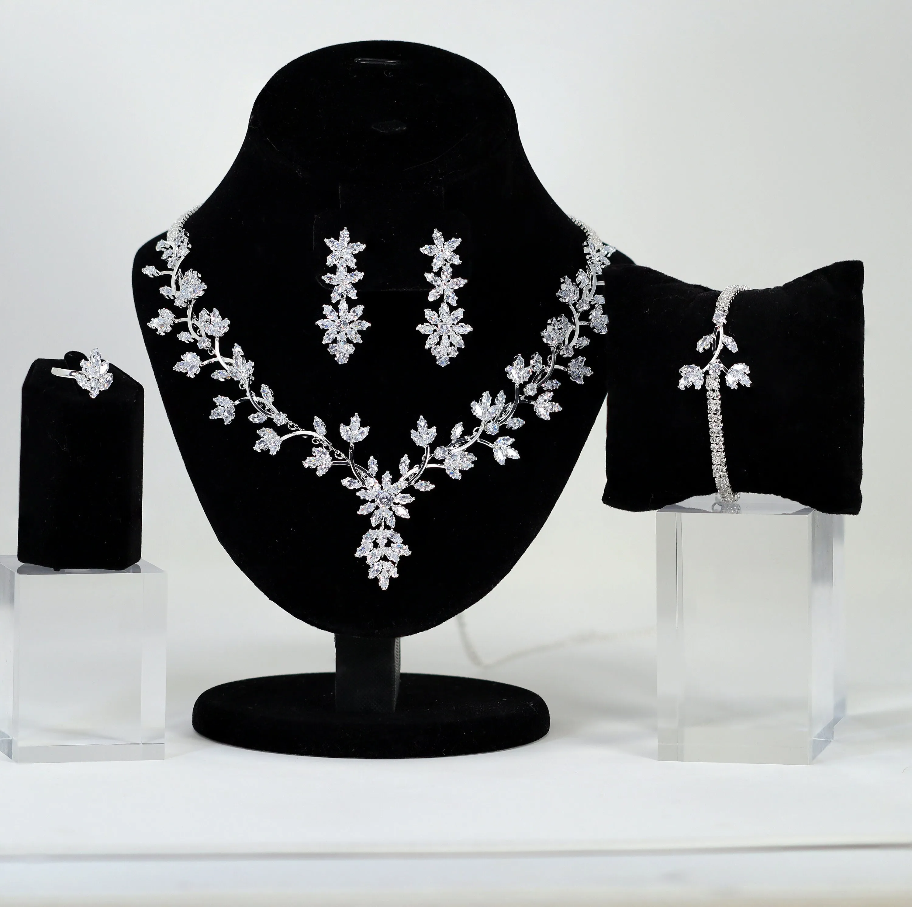 Swarovski Crystal Shimmering Leaf Veil Diamond/Crystal Necklace Set, Bridal Necklace Set, Bridal Jewelry, Statement Necklace